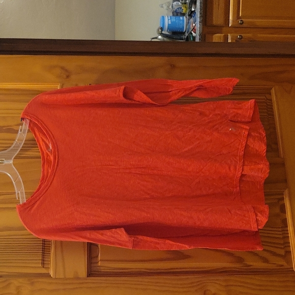 Old Navy Tops - Womens workout top long sleeve XL